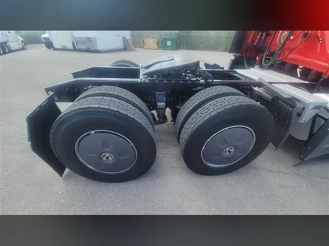 2021 FREIGHTLINER CA126