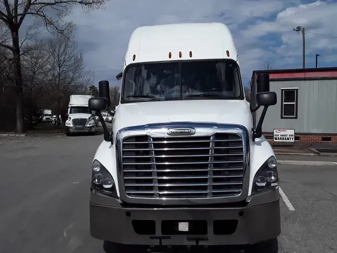 2019 FREIGHTLINER/MERCEDES CASCADIA 125
