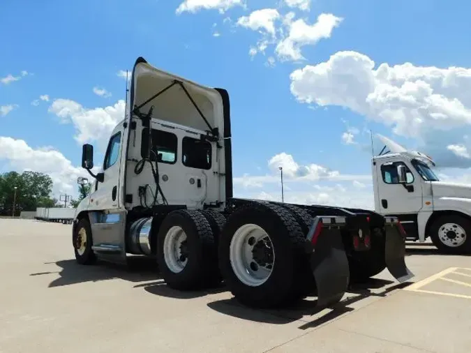 2018 Freightliner Cascadia 125