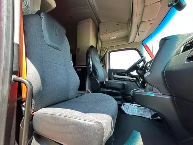 2023 KENWORTH T68009658b747ff7e0c4fcec3c9c0bc54b64