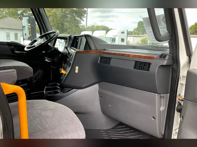 2021 INT LT625 6x4096a85e9e270ded037580f94055252a3