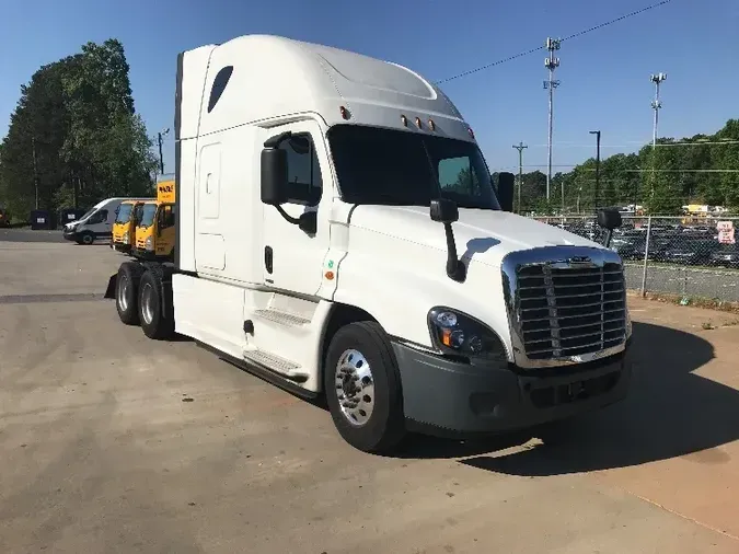 2018 Freightliner X12564ST096afcee527bd85f46e5379fae232cb2