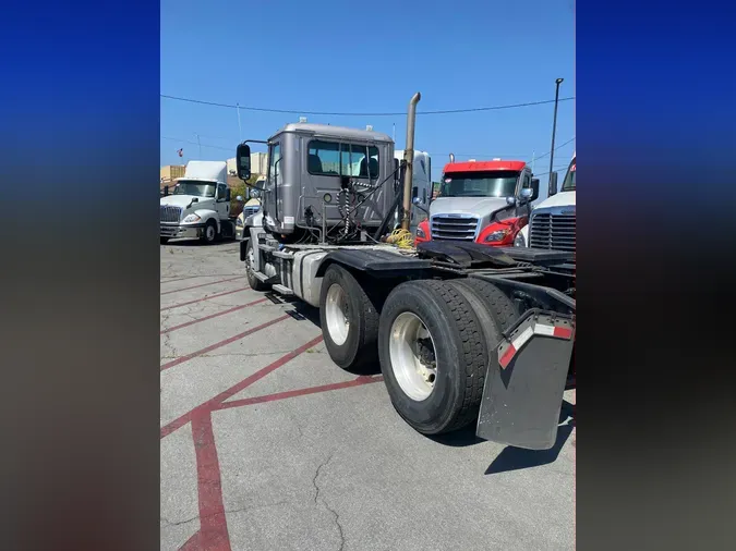 2017 MACK TRUCKS, INC. CXU600