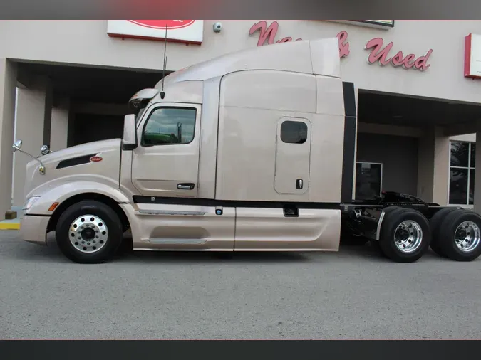 2023 Peterbilt 579