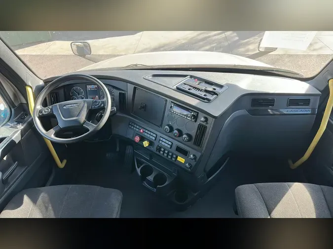 2024 Freightliner Cascadia 126096ea88be909eb99365b5d9c36d43b05