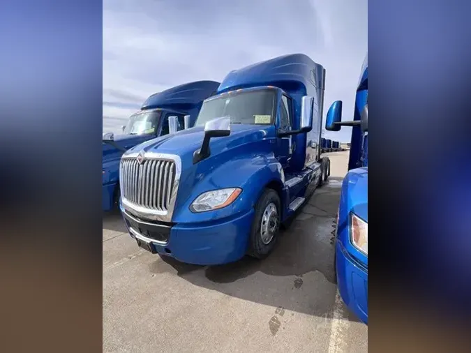 2022 INTERNATIONAL LT