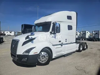 2020 VOLVO VNL64T760