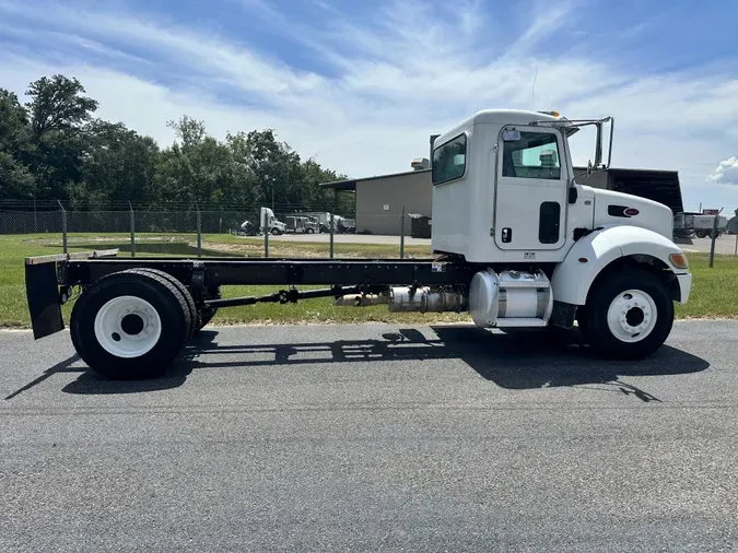 2018 Peterbilt 337