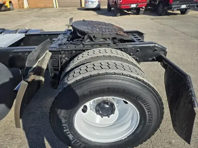 2020 International LT6250976caf8f4654dc7471604fb8a5aca3a