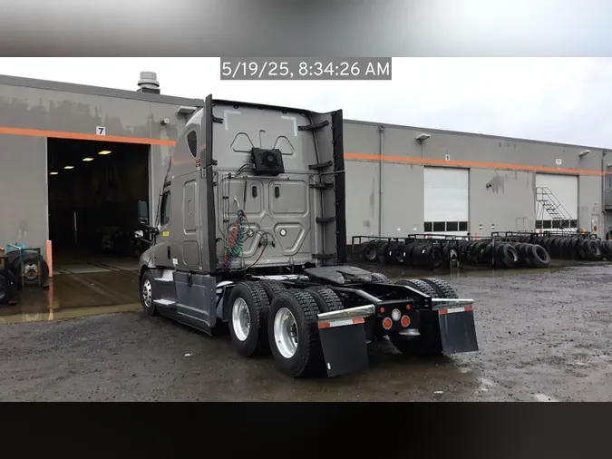 2021 Freightliner Cascadia