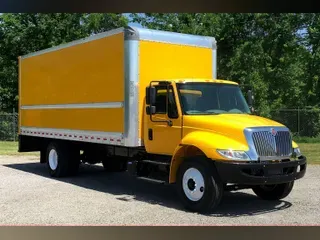 2018 International 4300 SBA 4X2