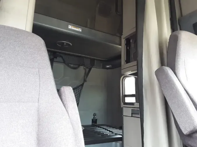 2018 FREIGHTLINER CASCADIA 125