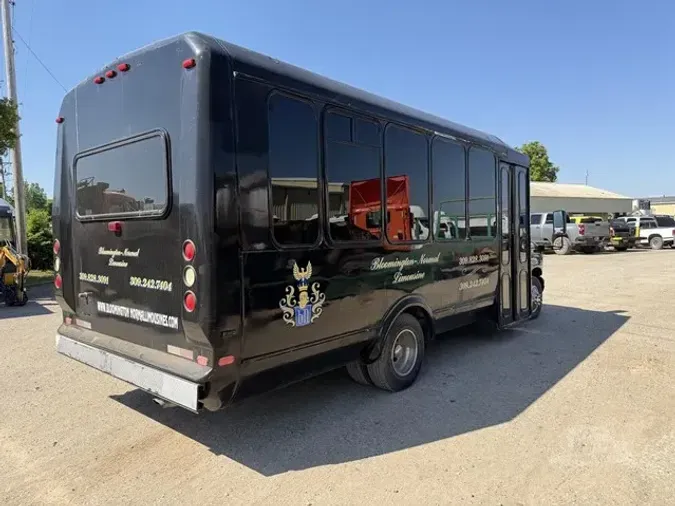 2002 FORD E350