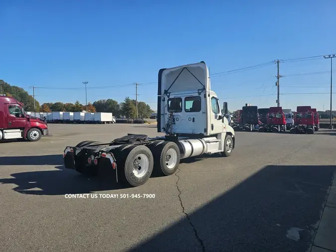 2019 FREIGHTLINER/MERCEDES CASCADIA 125