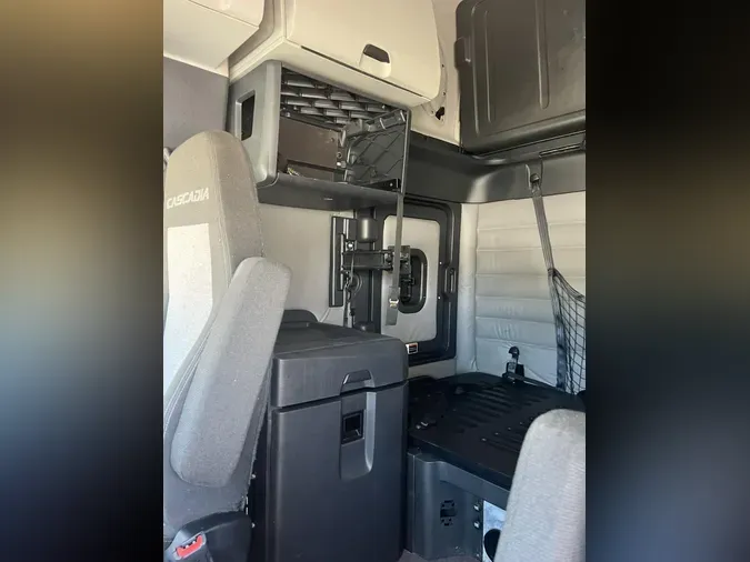 2020 Freightliner Cascadia