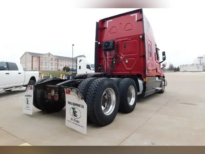 2020 Freightliner Cascadia