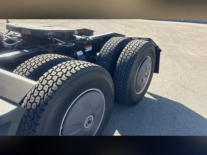 2022 FREIGHTLINER CA126