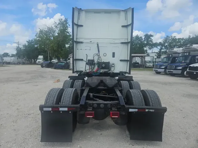 2019 NAVISTAR INTERNATIONAL LT625 SLPR CAB