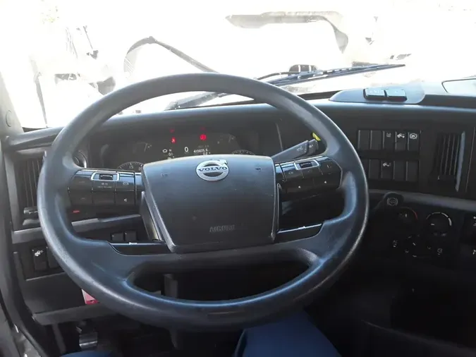 2019 VOLVO VNR42T 300