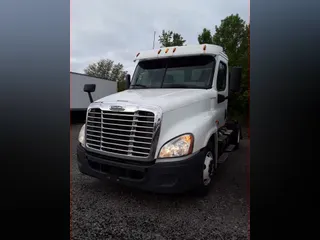 2015 Freightliner CASCADIA 125