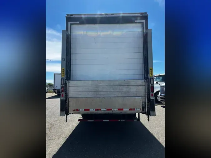 2018 FREIGHTLINER/MERCEDES M2 106