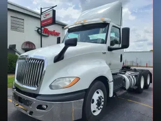 2020 NAVISTAR INTERNATIONAL LT625 DAYCAB T/A