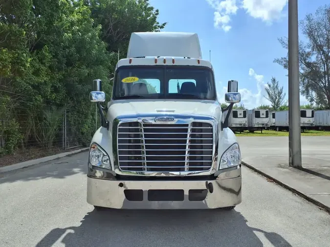 2016 FREIGHTLINER/MERCEDES CASCADIA 12509873e106c462c184185c6cb52784864
