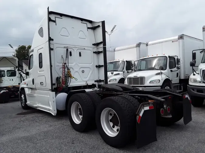 2018 FREIGHTLINER CASCADIA 125