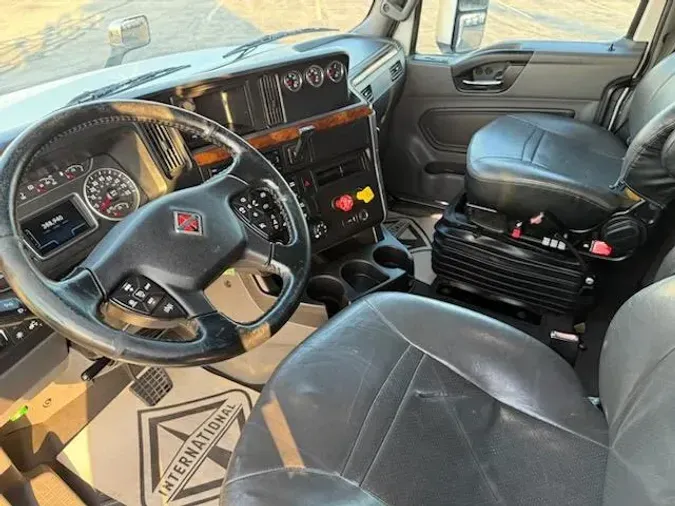 2021 International LT625