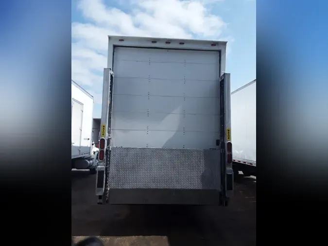 2019 FREIGHTLINER/MERCEDES M2 106