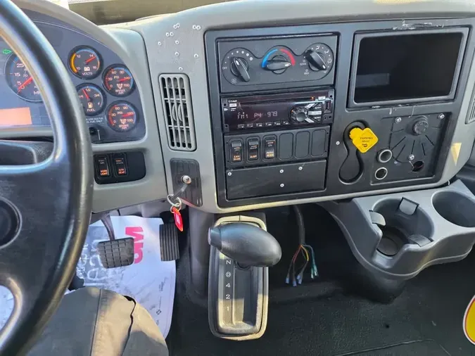 2019 NAVISTAR INTERNATIONAL 4300