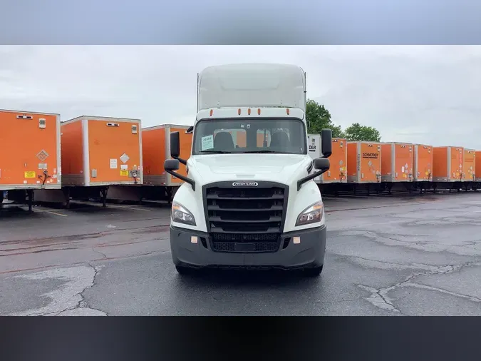 2020 Freightliner Cascadia 126