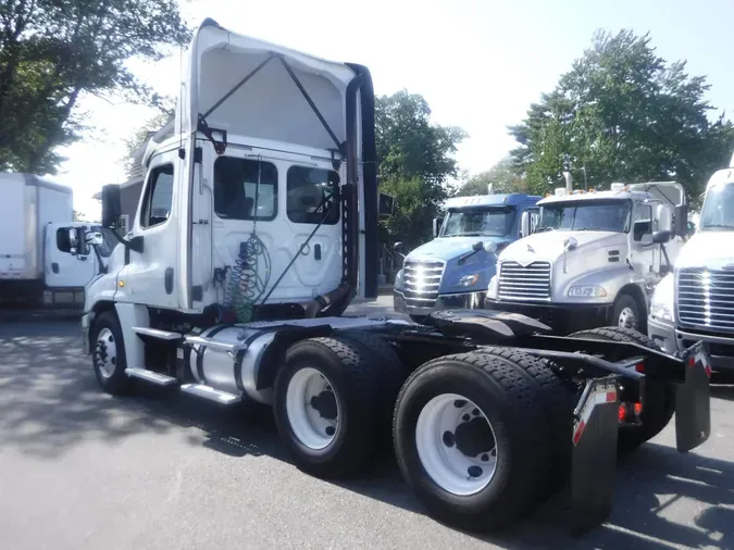 2018 FREIGHTLINER/MERCEDES CASCADIA 125