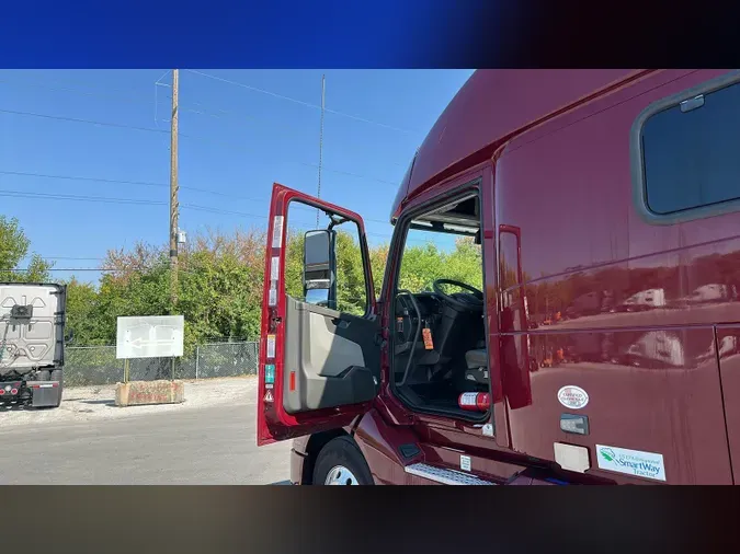 2022 Volvo VNL