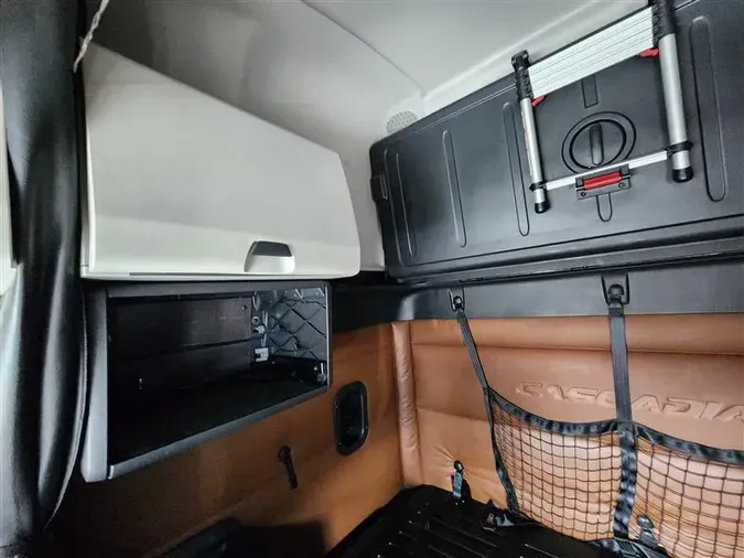 2022 FREIGHTLINER CASCADIA
