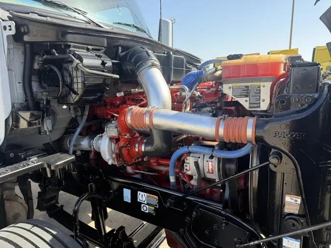 2021 Peterbilt 567099a0b44df0a9cac2fd845b6482b9be6
