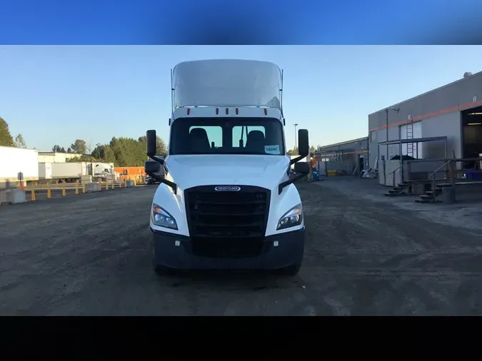 2019 Freightliner Cascadia 126