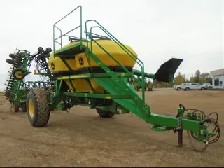2003 John Deere 730