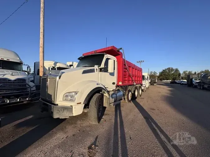 2016 KENWORTH T880