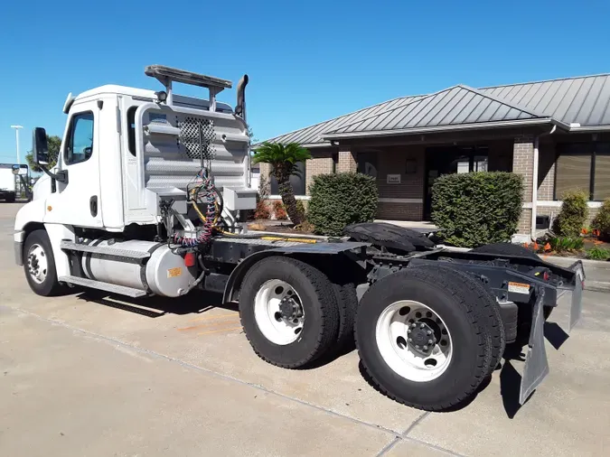 2016 FREIGHTLINER/MERCEDES CASCADIA 125