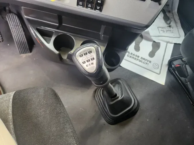 2021 FREIGHTLINER Cascadia 126