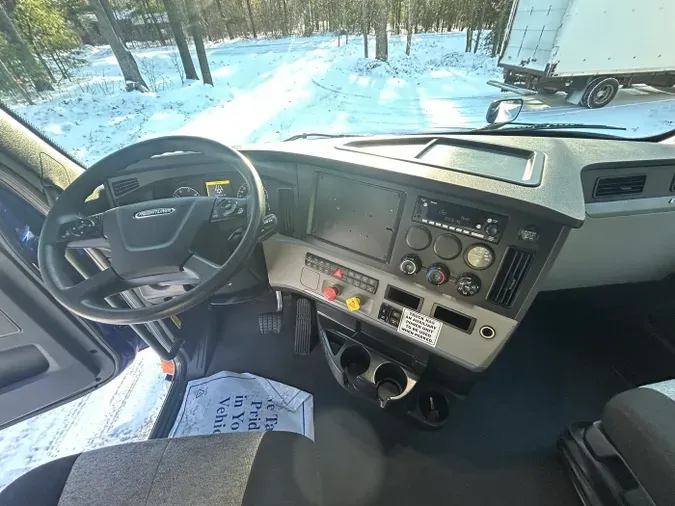 2022 Freightliner Cascadia