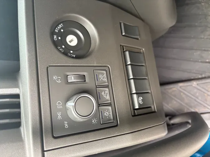2026 VOLVO TRUCK VNL64TV04