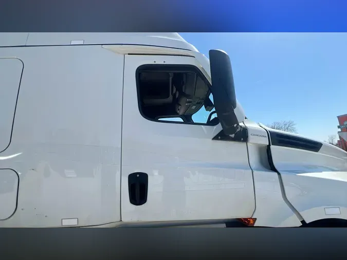 2021 Freightliner Cascadia 126