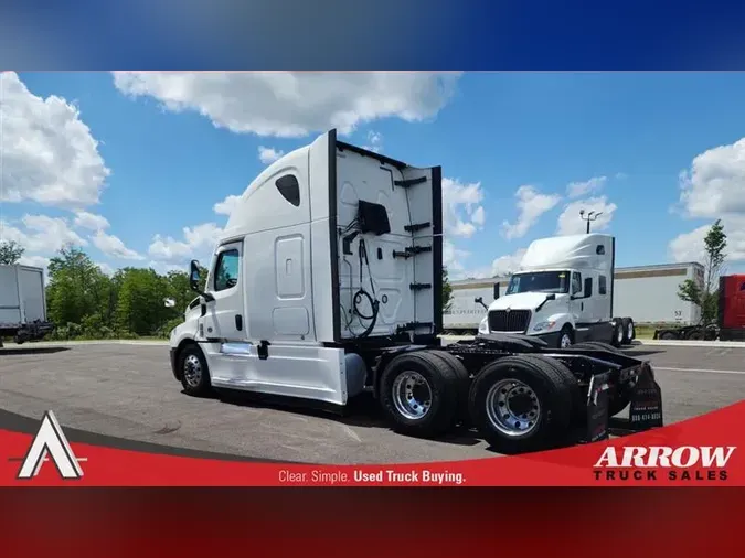 2021 FREIGHTLINER CA126