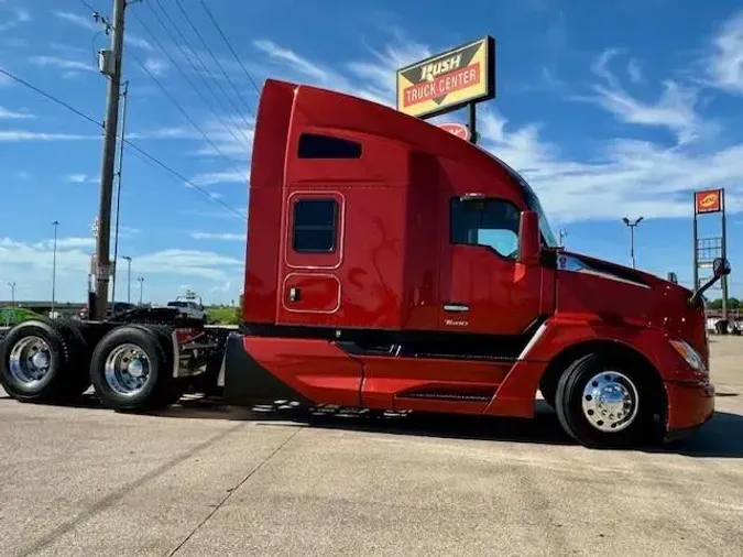 2023 Kenworth T680