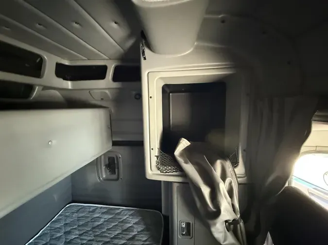 2020 Peterbilt 389