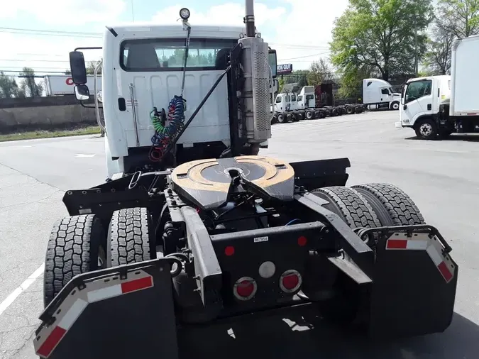 2019 FREIGHTLINER/MERCEDES M2 106