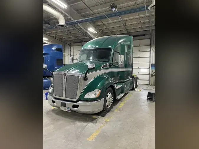 2021 KENWORTH T680
