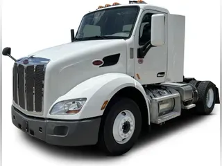 2022 Peterbilt 579